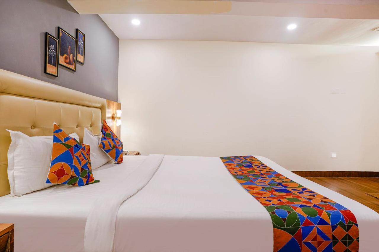 Hotel Z-A-R-A Park Goregaon West มุมไบ ภายนอก รูปภาพ
